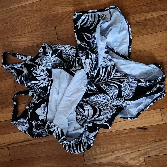 Denim & Company Beach Black & White Swim Dress NWT Size 12 ❤️ - Picture 6 of 11